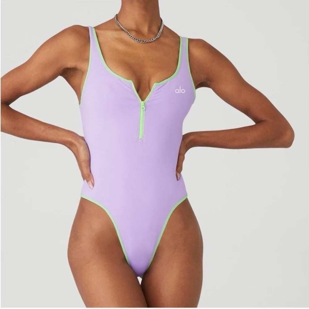 Alo Yoga Supernova‎ Bodysuit Violet Skies Ultramint Purple Green Large NWT